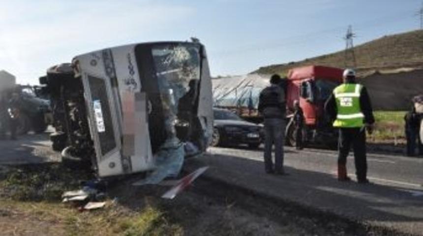 Kayseri&rsquo;de Zincirleme Trafik Kazası: 24 Yaralı