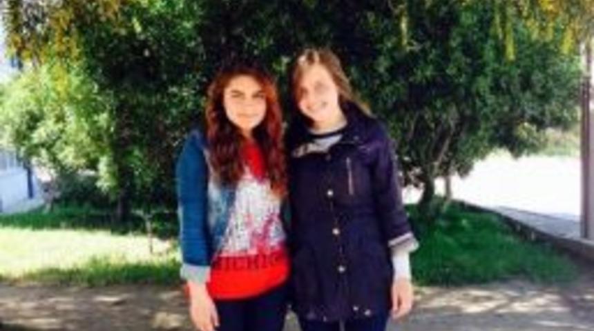 Ad&uuml; &Ouml;ğrencilerinin Zeytini Sevdiren Sloganları &Ouml;d&uuml;le Layık G&ouml;r&uuml;ld&uuml;