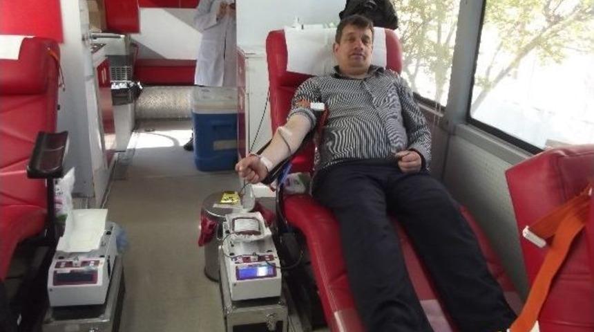 Muratlı'da Kan Bağışı Kampanyası D&uuml;zenlendi