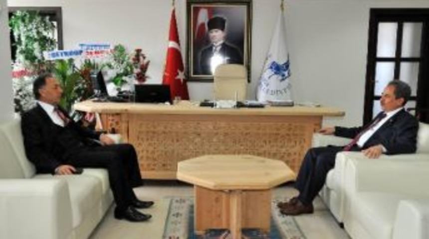 Akşehir Kaymakamı Dursun&rsquo;dan Başkan Akkaya&rsquo;ya Ziyaret