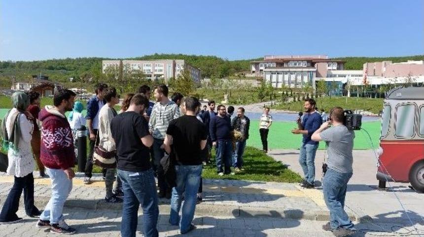 Trt Okul&rsquo;un Otob&uuml;s Durağı D&uuml;zce &Uuml;niversitesinde