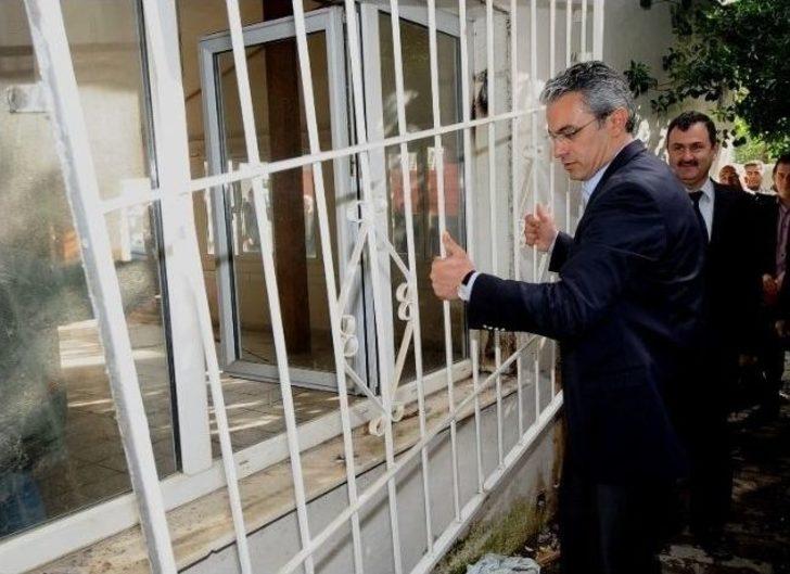 Tarihi Karşıyaka İstasyonu'na Belediye El Attı G3