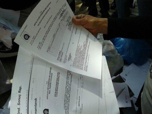 Antalya da Belediyeye Ait Resmi Evrakların Yakıldığı İddiaları 2