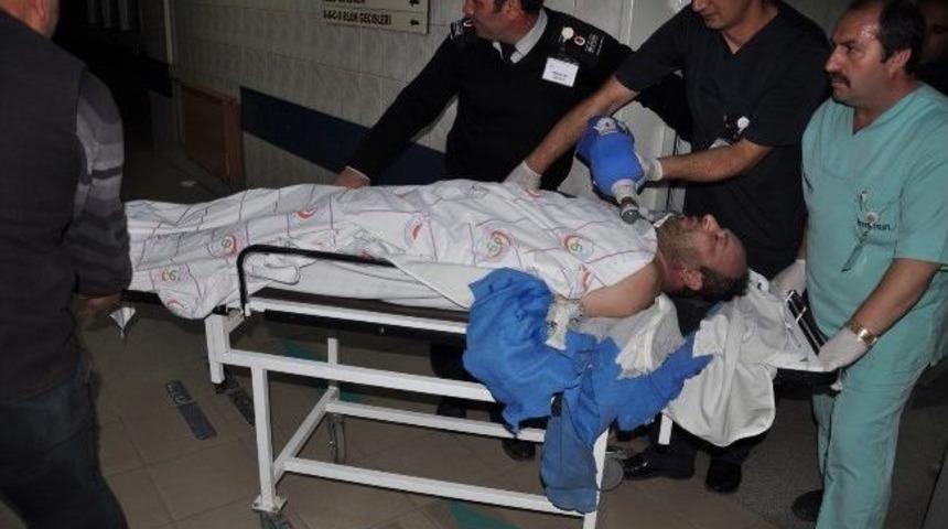 Akıma Kapılan İş&ccedil;i Ağır Yaralandı