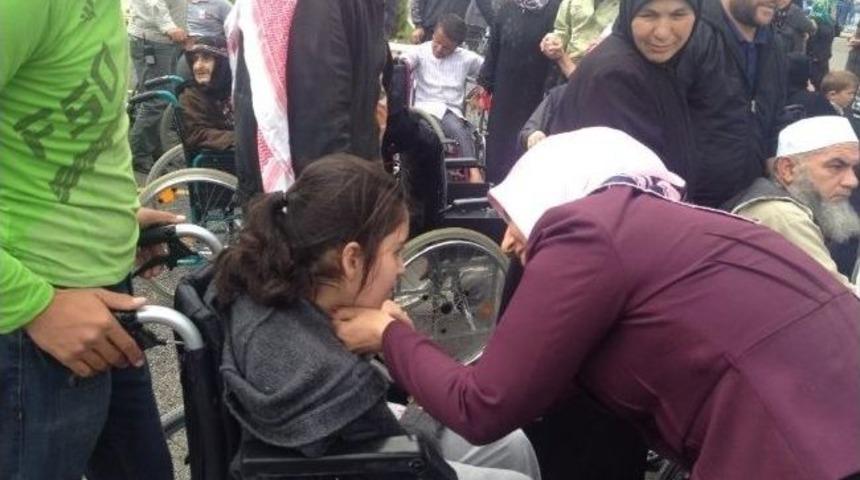 Beyazay Derneği Kilis Şubesi&rsquo;nden Suriyelilere Tekerlekli Sandalye Yardımı