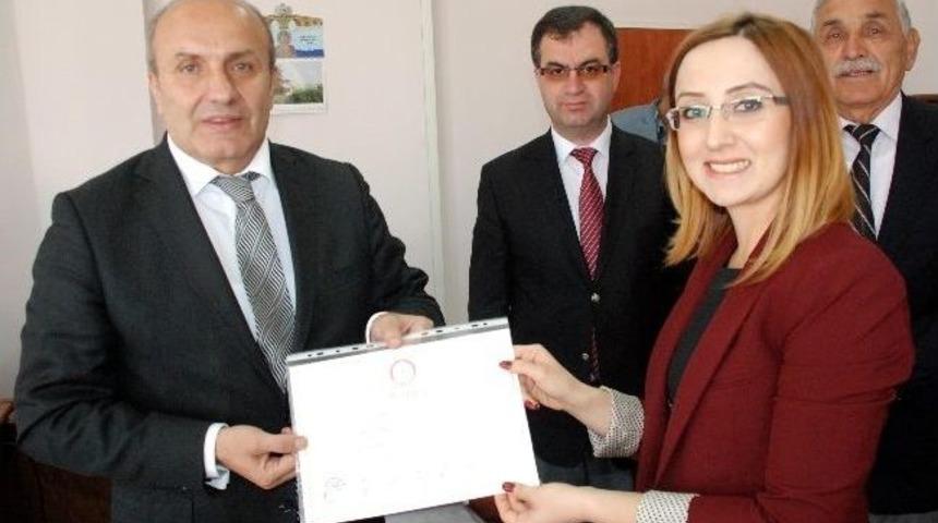 Belediye Başkanı Arslan, Mazbatasını Aldı