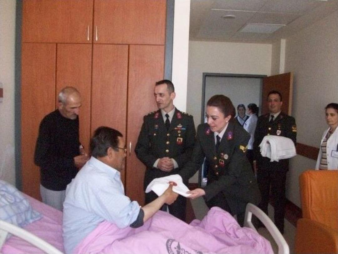 Jandarmadan Kanser Hastalarına Ziyaret