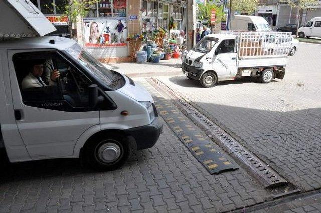 Siverek&rsquo;te Ana Caddelerde Kurulan Kapanlar Kaldırılıyor 1