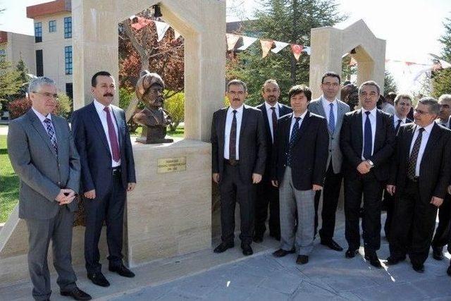 Sel&ccedil;uk &Uuml;niversitesi 39 Yaşında 1