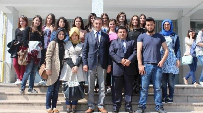 Sakarya Myo&rsquo;da &ldquo;medyada Etik Sorunlar Ve Bik&rdquo; S&ouml;yleşisi