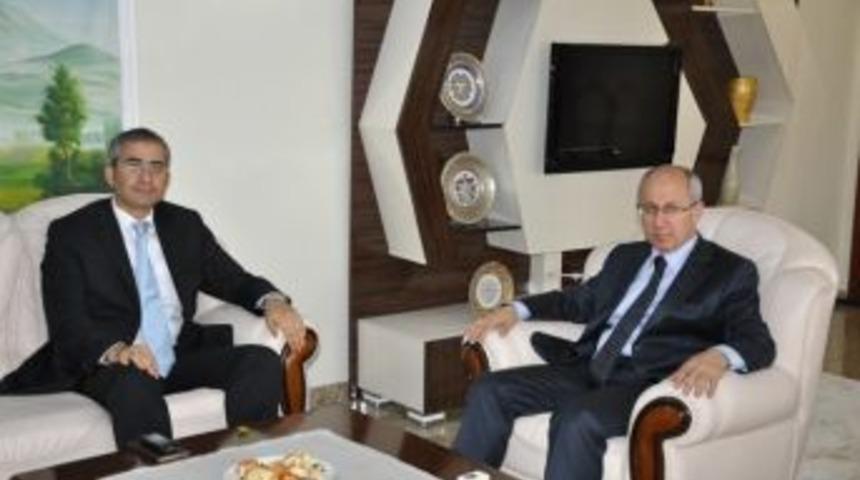 Nah&ccedil;ıvan Başkonsolosu Akıncı&rsquo;dan Vali Haner&rsquo;e Ziyaret