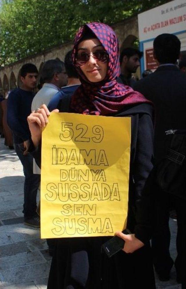 Mısır daki İdam Kararları Protesto Edildi 3