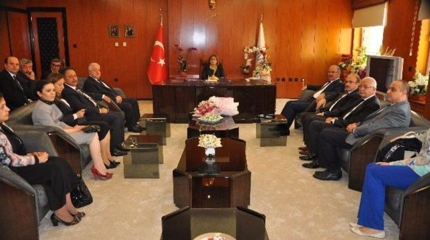 &Ccedil;elik&rsquo;ten Fatma Şahin&rsquo;e &ldquo;hayırlı Olsun&rdquo; Ziyareti