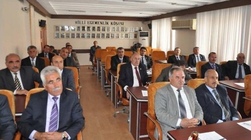 İl Genel Meclisi Toplantısı Vali &Ouml;zt&uuml;rk Başkanlığında Toplandı