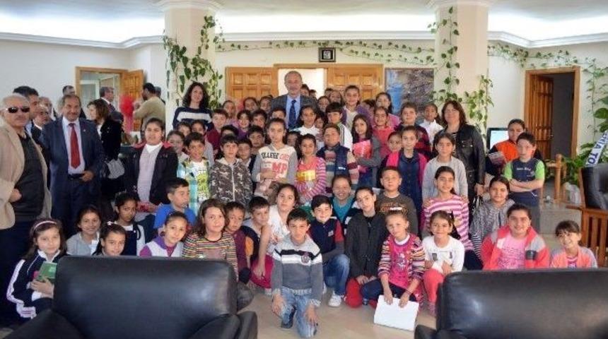 Başkan Atabay'a İlk İstek &Ccedil;ocuklardan Geldi