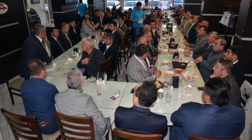 Osmancıklı Muhtarlar Yemekte Buluştu