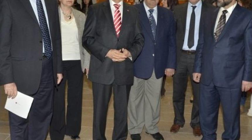 Esog&uuml; Sanat Ve Tasarım Fak&uuml;ltesi&rsquo;nden Karma Sergi