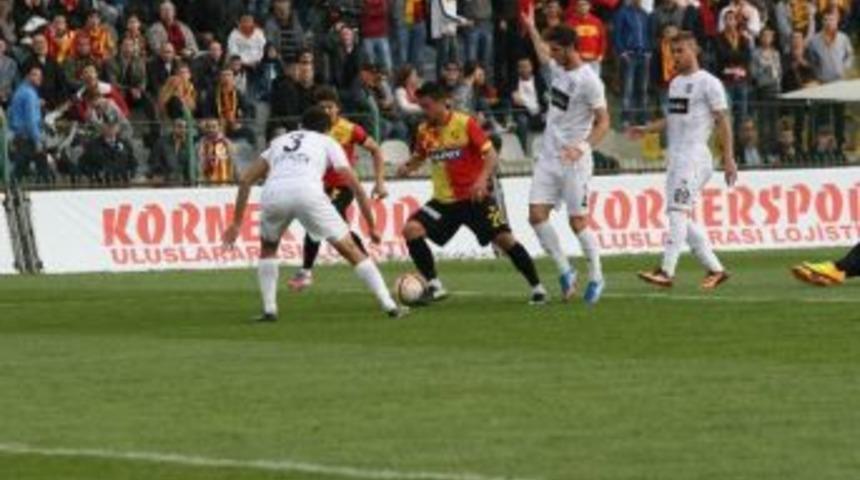 Menderes&rsquo;te Futbol Ş&ouml;leni