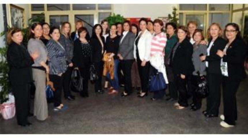 Kadınlardan Başkan &Ccedil;er&ccedil;ioğlu&rsquo;na Hayırlı Olsun Ziyareti