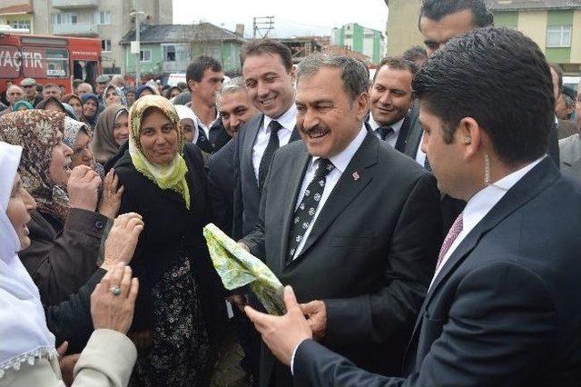 Bakan Eroğlu: “belediye Başkanlıkları Kapanan Beldeler Kaderlerine Terk Edilmeyecek”