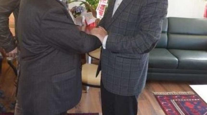 Mhp Y&ouml;netiminden Ak Partili Başkana Ziyaret