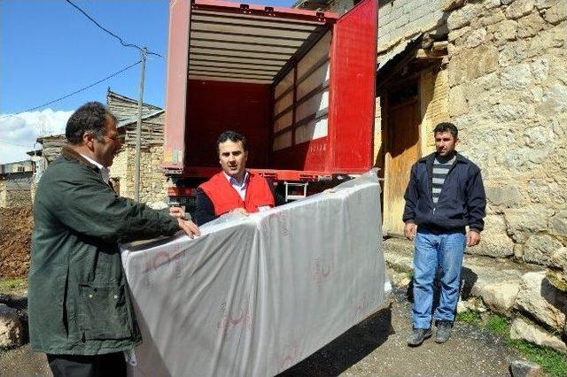 T&uuml;rk Kızılay ından Yangın Zedelere Yardım 1