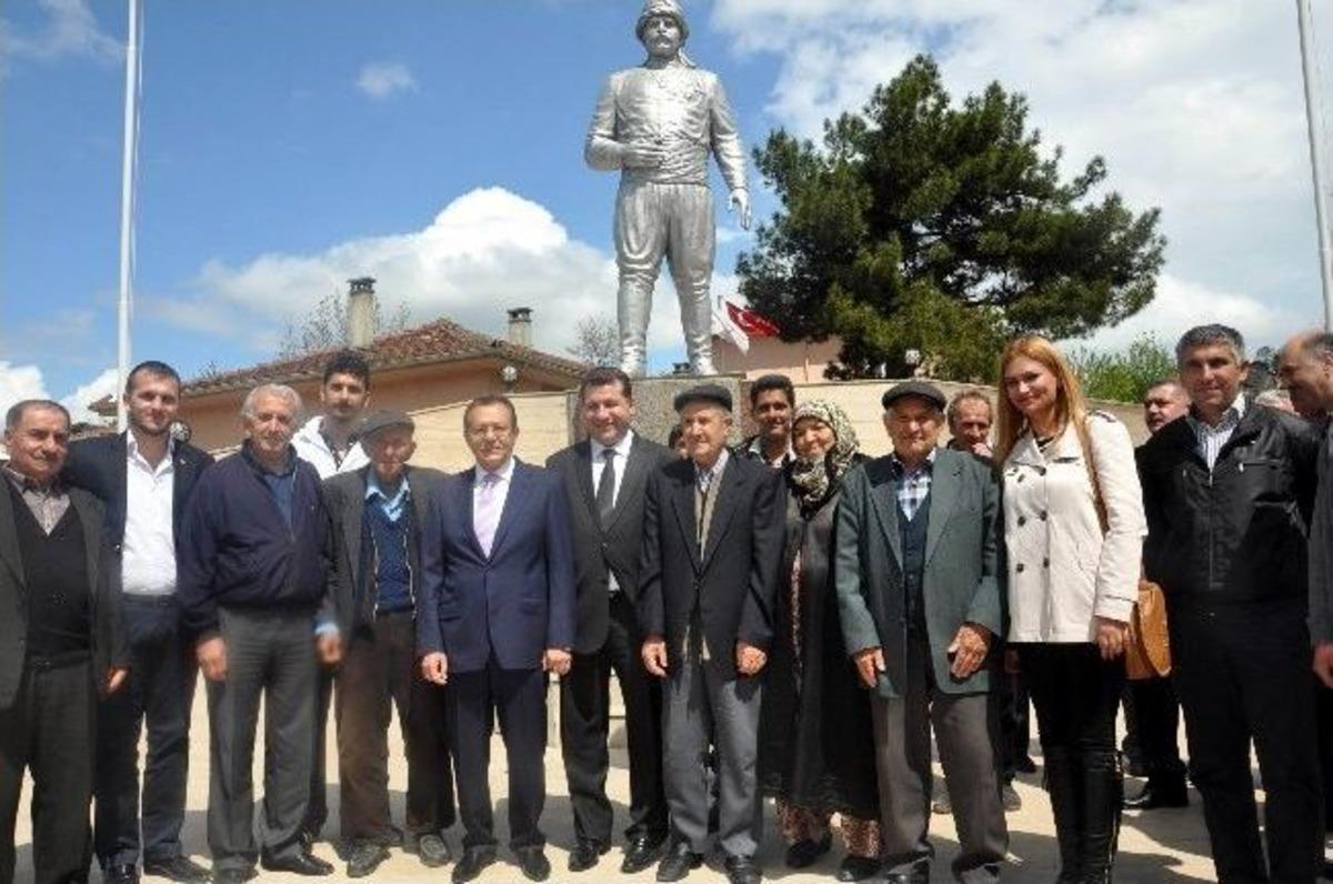 B&uuml;y&uuml;kşehir Belediye Başkanı Uğur Ve Karesi Belediye Başkanı Yılmaz Kurtdere'de