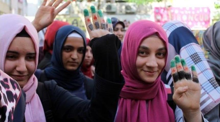 Mısır'daki İdam Kararları Protesto Edildi