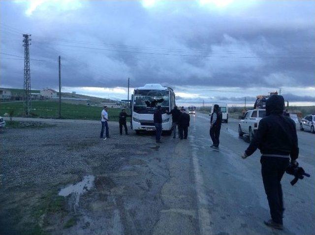 &Ouml;ğretmen Servisi Kaza Yaptı: 14 Yaralı 3