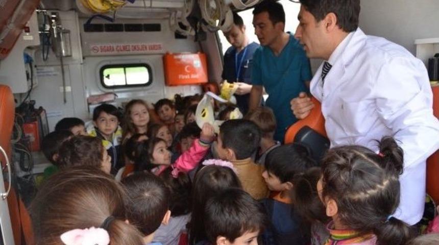 Osmancıkta Anaokulu &Ouml;ğrencileri Hastaneyi Gezdi