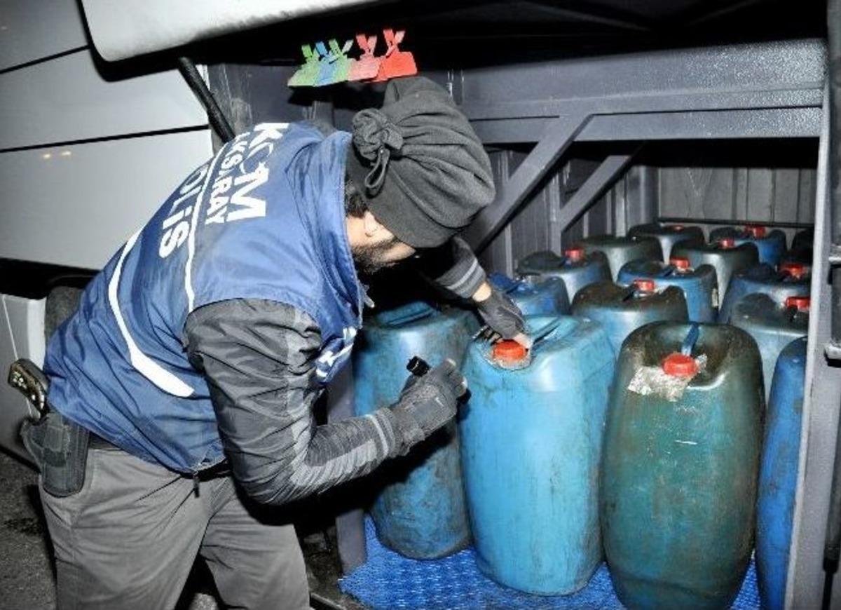 (&ouml;zel Haber) Otob&uuml;sten Ka&ccedil;ak Sigara Ve Mazot &Ccedil;ıktı