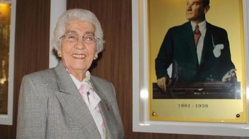 (&ouml;zel Haber) Eski &Ouml;ğrencilerden &Ouml;rnek Vefa