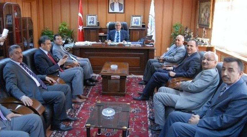 M&uuml;ft&uuml; &Ouml;zt&uuml;rk&ccedil;&uuml;&rsquo;den, Başkan Kutlu&rsquo;ya Ziyaret