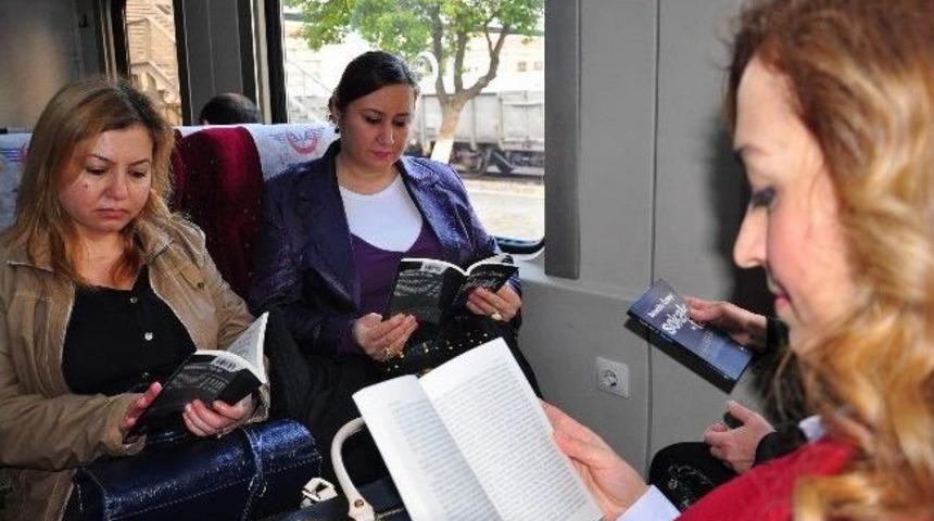 Yaklaşık 2 Saat Boyunca Trende Kitap Okuyarak &Ouml;zkişi&rsquo;yi Andılar