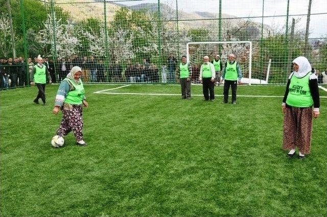 &Ouml;demiş te İlk Ma&ccedil;ı Dedeler Ve Nineler Yaptı 1