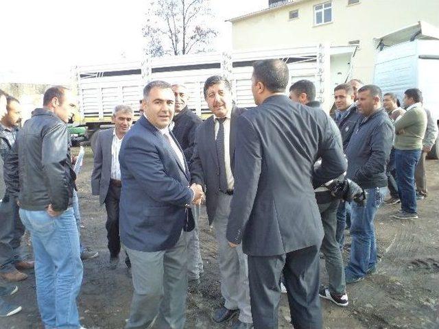 Varto Kaymakamlığı Fidan Dağıtımı Yaptı 3