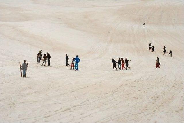 Hakkarili 280 Gen&ccedil; Turistik Mekanlarla Buluştu 2