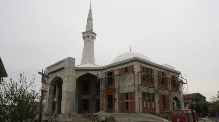 Merkez Cami Vatandaşların Yardımıyla Y&uuml;kseliyor