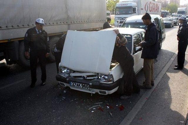 Gaziantep&rsquo;te Zincirleme Trafik Kazası: 9 Yaralı 1