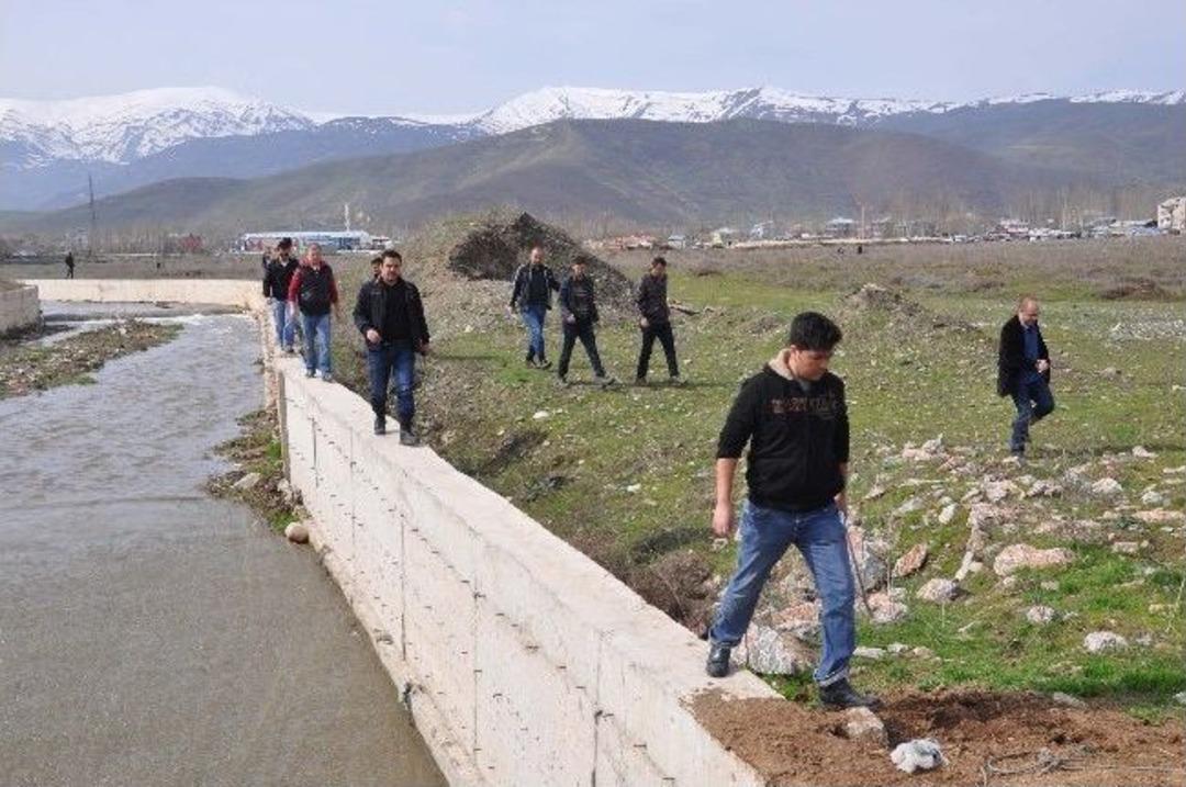 Kayıp Genci Arama &Ccedil;alışması