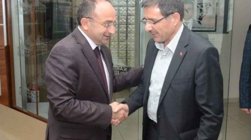 Milletvekili Şeker Başkan &Uuml;z&uuml;lmez&rsquo;i Tebrik Etti