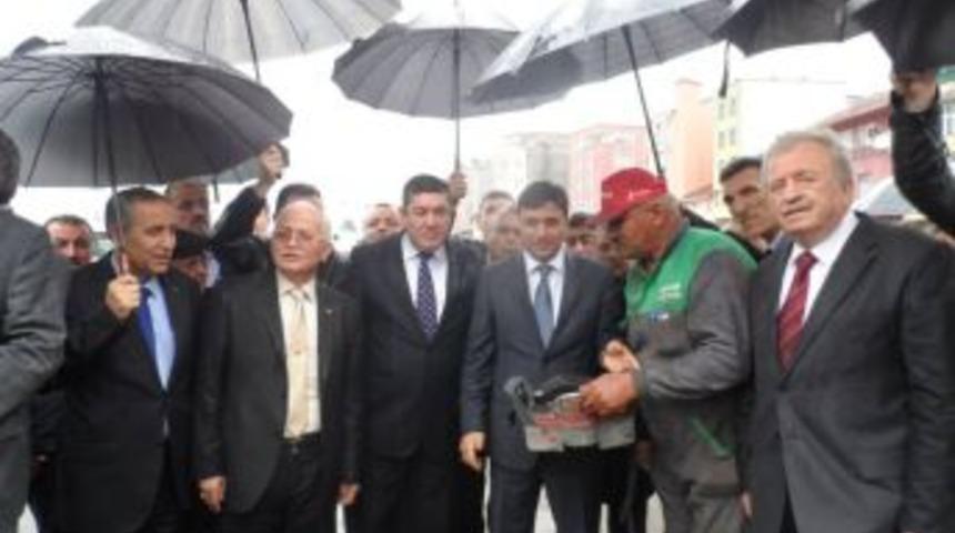 &Ccedil;ağlayan Camisi temeli atıldı