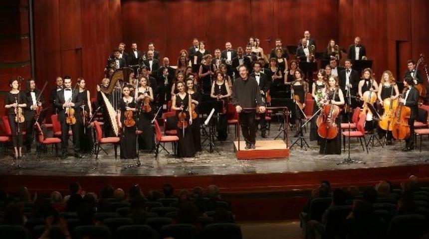 Eskişehir'de B&uuml;y&uuml;kşehir Belediyesi Senfoni Orkestrası Konseri