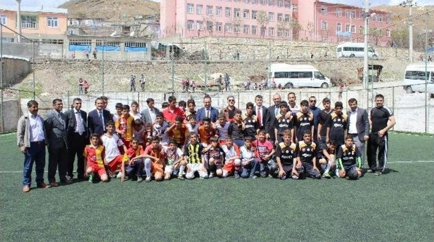 Kulp'ta 2. Geleneksel Futbol Turnuvası Sona Erdi