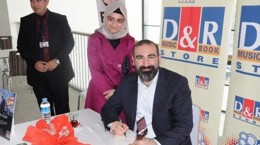 &Uuml;nl&uuml; Yazar Uğur Koşar'dan Başbakan'a Teşekk&uuml;r