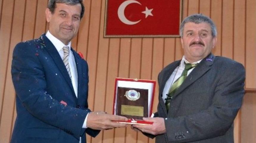 Simav&rsquo;ın Renkli Siması Bağımsız Aday Ali Bakır&rsquo;a Centilmenlik Plaketi