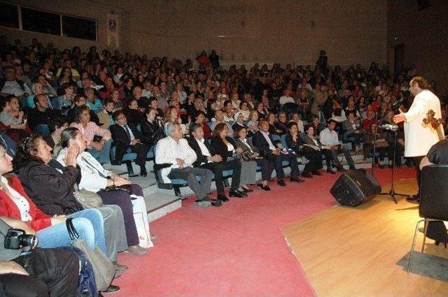 &Uuml;nl&uuml; Tenor Aysev, Rafet El Roman İle Alb&uuml;m &Ccedil;ıkaracak 1