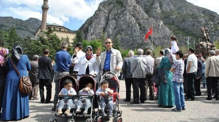 &Uuml;&ccedil;&uuml;zl&uuml; Aileden Rabia'lı Tepki