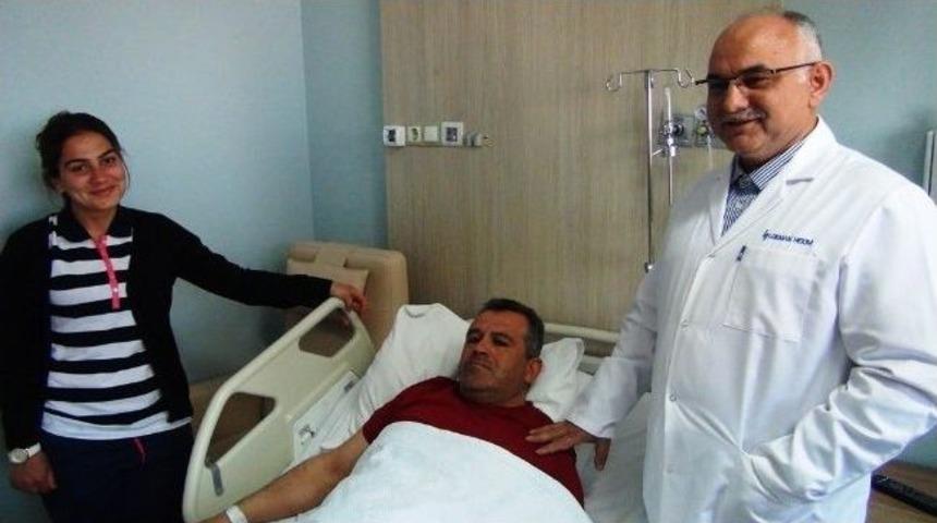 Hastaneye Emekleyerek Geldi, Y&uuml;r&uuml;yerek &Ccedil;ıktı