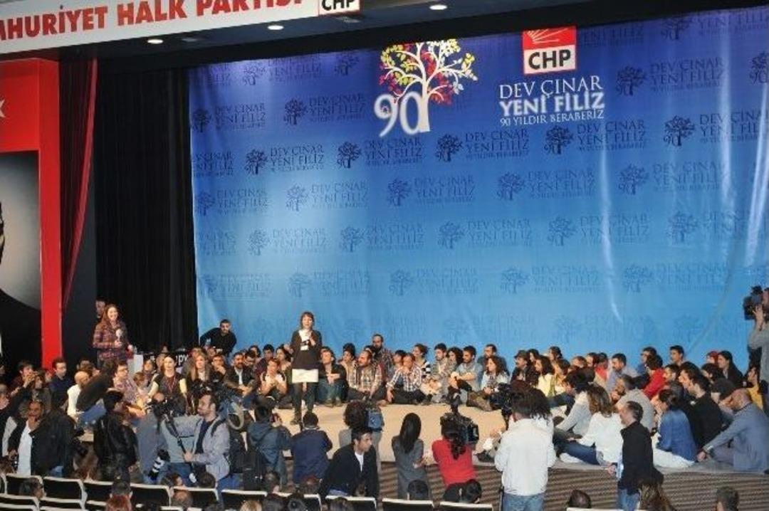 Sosyal Medya &Uuml;zerinden &Ouml;rg&uuml;tlenen "#occupychp", Chp&rsquo;de Forum D&uuml;zenledi